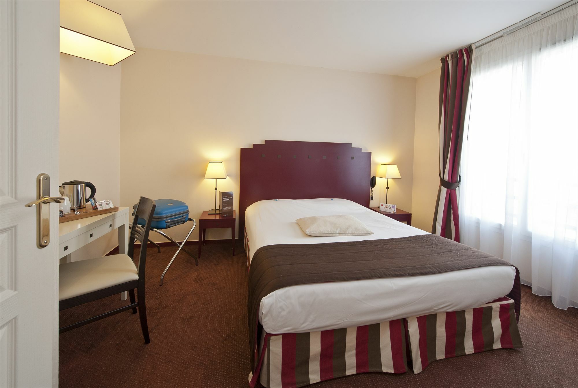 Hotel Cerise Chatou Zewnętrze zdjęcie